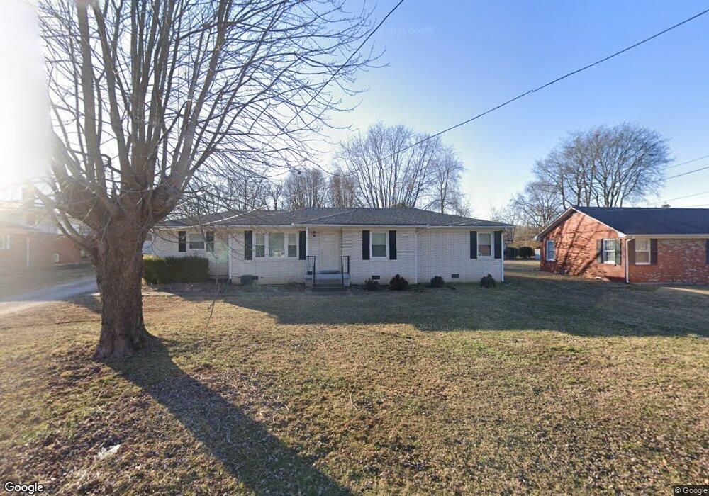 105 Robin Dr, Portland, TN 37148 - photo 1