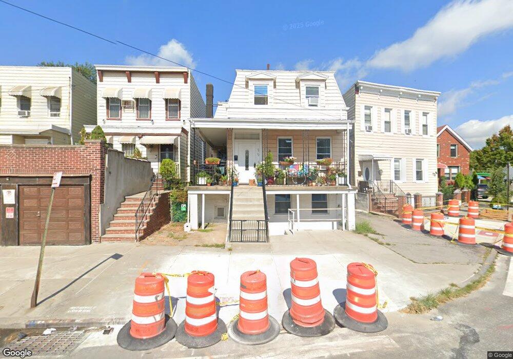 3084 42nd St, Astoria, NY 11103 - photo 1