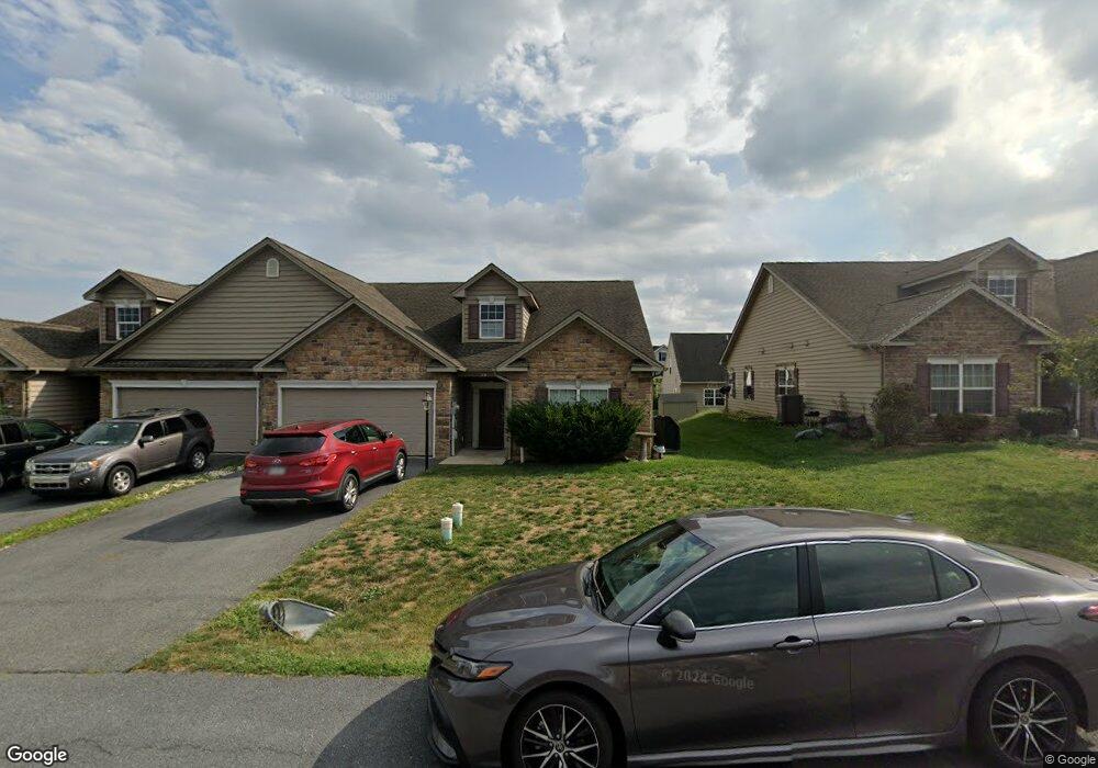 3738 Oakley Ln unit 17W, Greencastle, PA 17225 - photo 1
