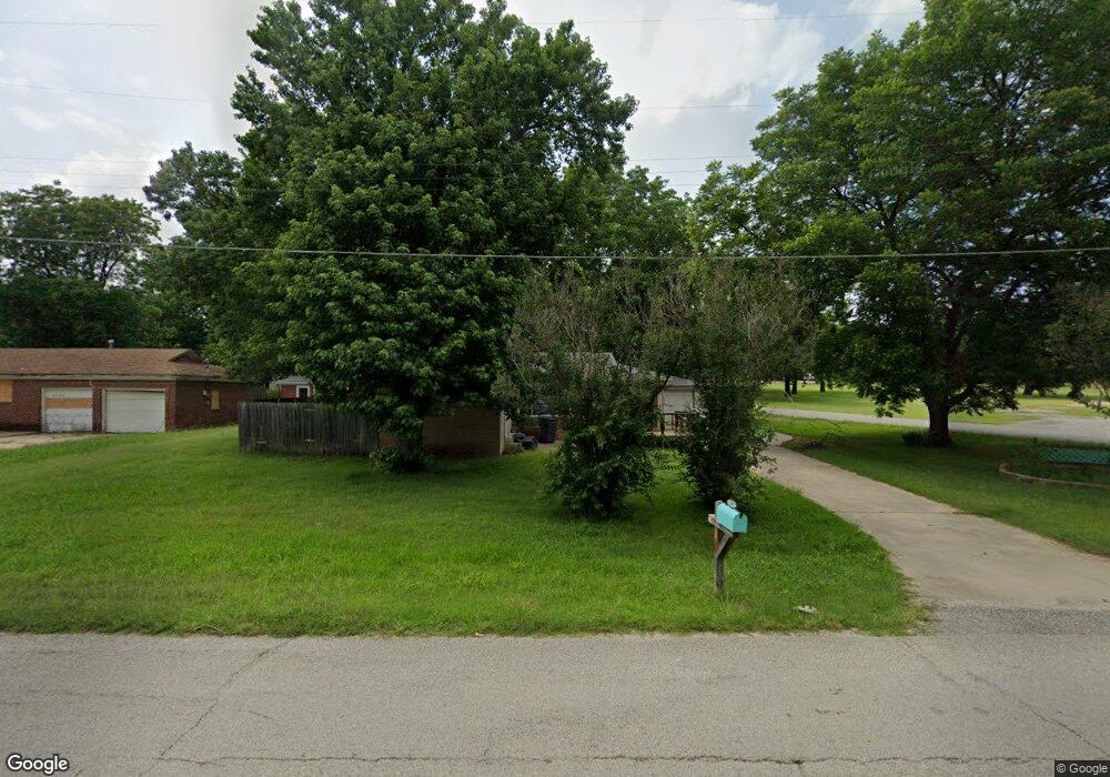 1305 C St SE, Ardmore, OK 73401 - photo 1