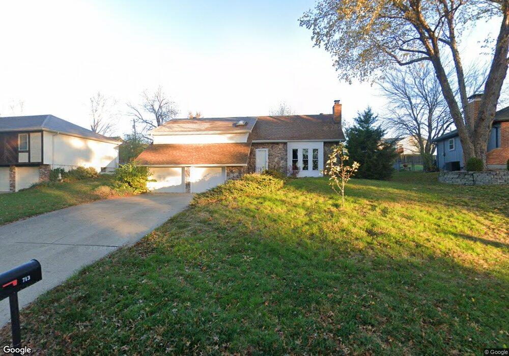 713 Englewood St, Lansing, KS 66043 - photo 1