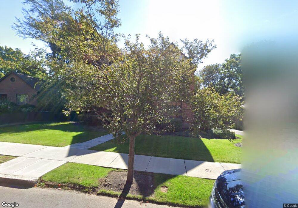 194 Gardner Rd, Brookline, MA 02445 - photo 1