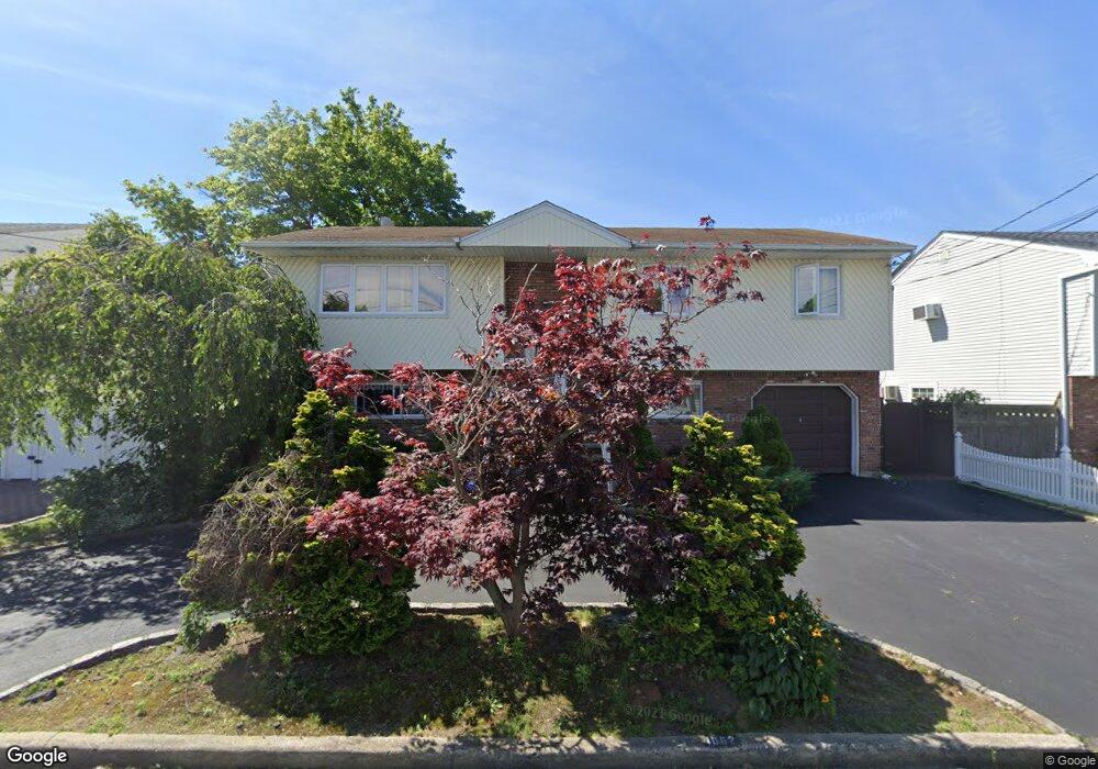 1062 Elizabeth St, Baldwin, NY 11510 - photo 1