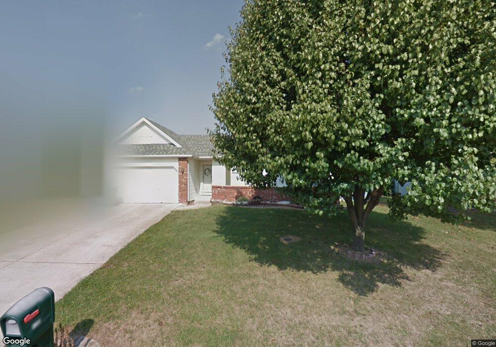 113 Ridge Dr, Maryville, IL 62062 - photo 1