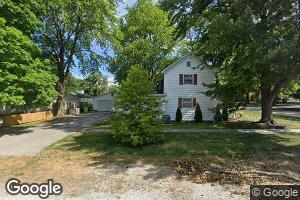 329 E South St, Moweaqua, IL 62550