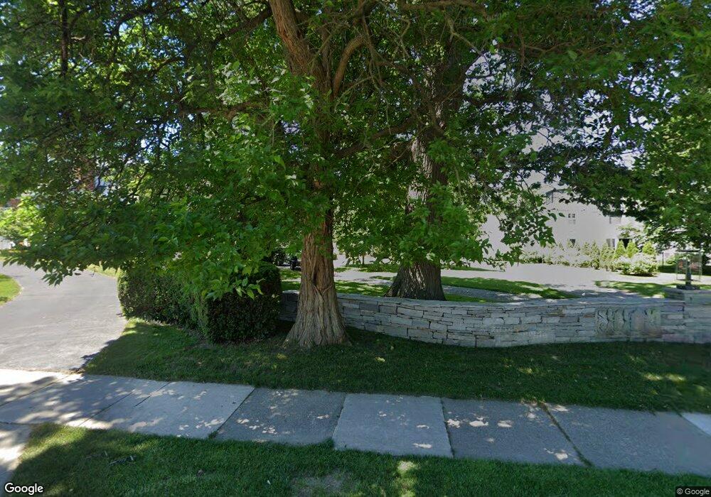 71 Lake Shore Rd, Grosse Pointe Farms, MI 48236 - photo 1