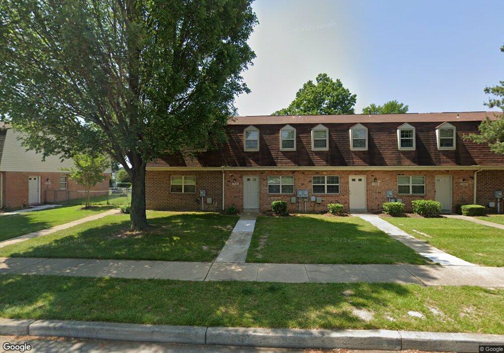 718 W Kingsway Rd, Middle River, MD 21220 - photo 1