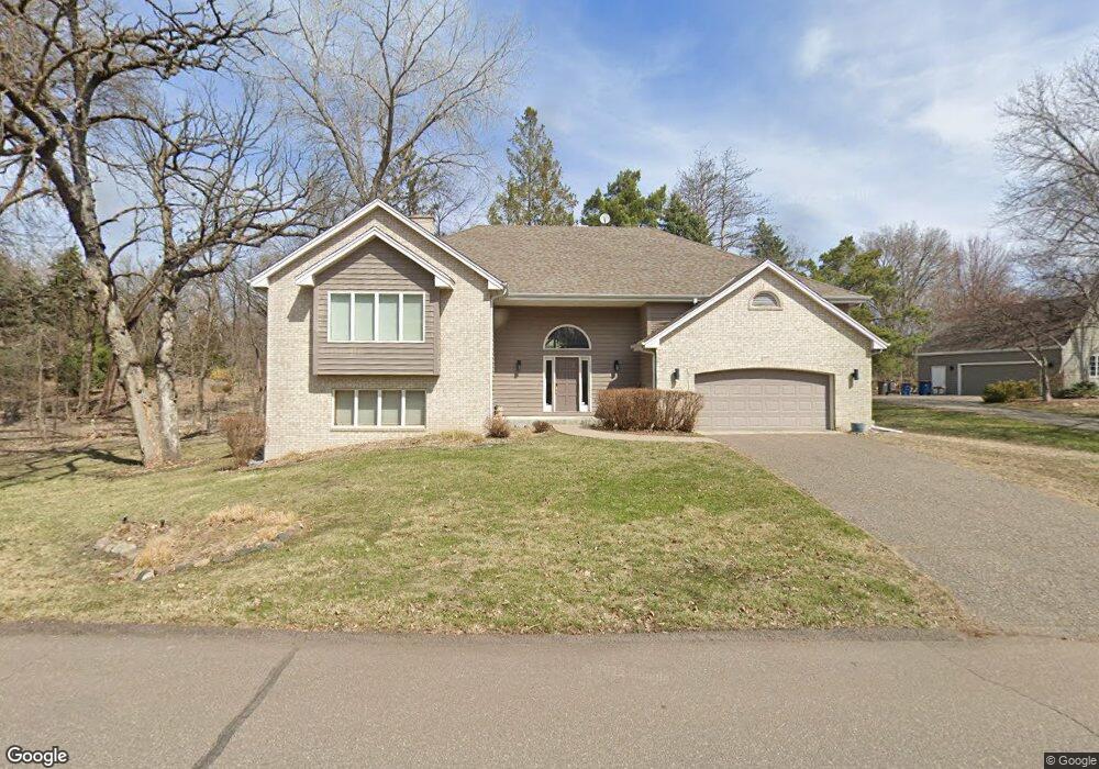 15990 Erickson Ln, Minnetonka, MN 55345 - photo 1