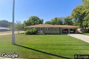 903 Maple St, Springfield, SD 57062