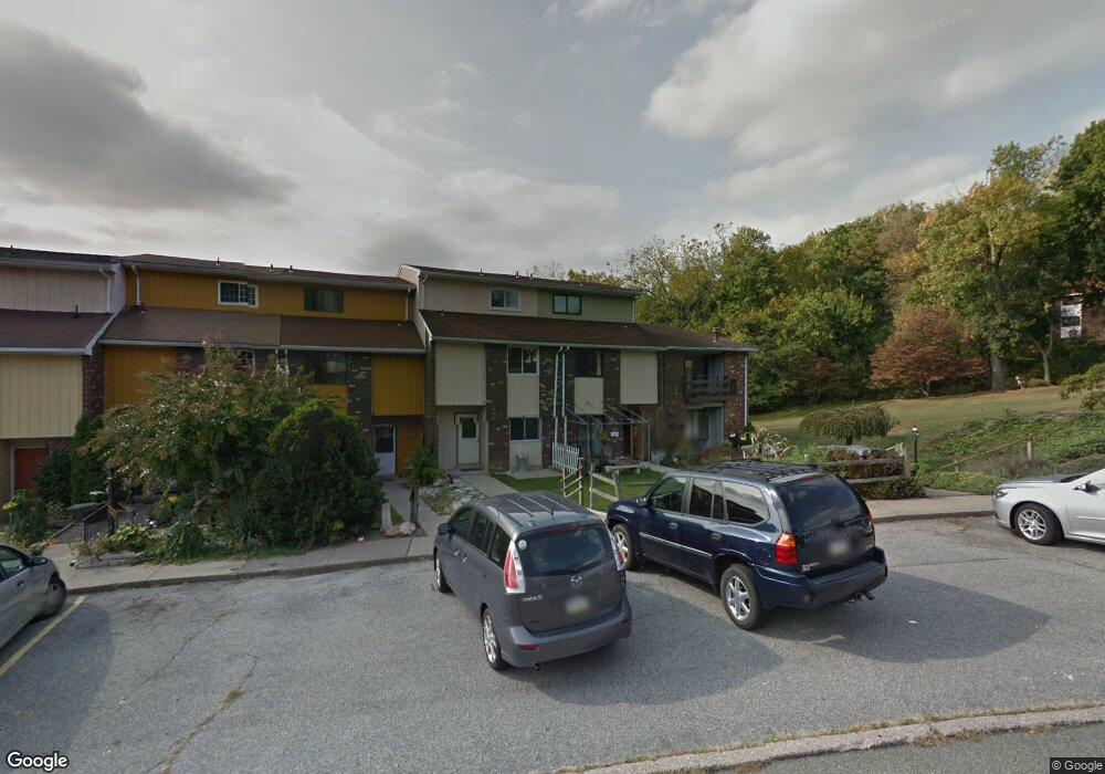 1574 Creekside Rd, Whitehall, PA 18052 - photo 1