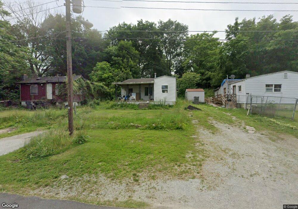 1555 Miller Ave, Anderson, IN 46016 - photo 1