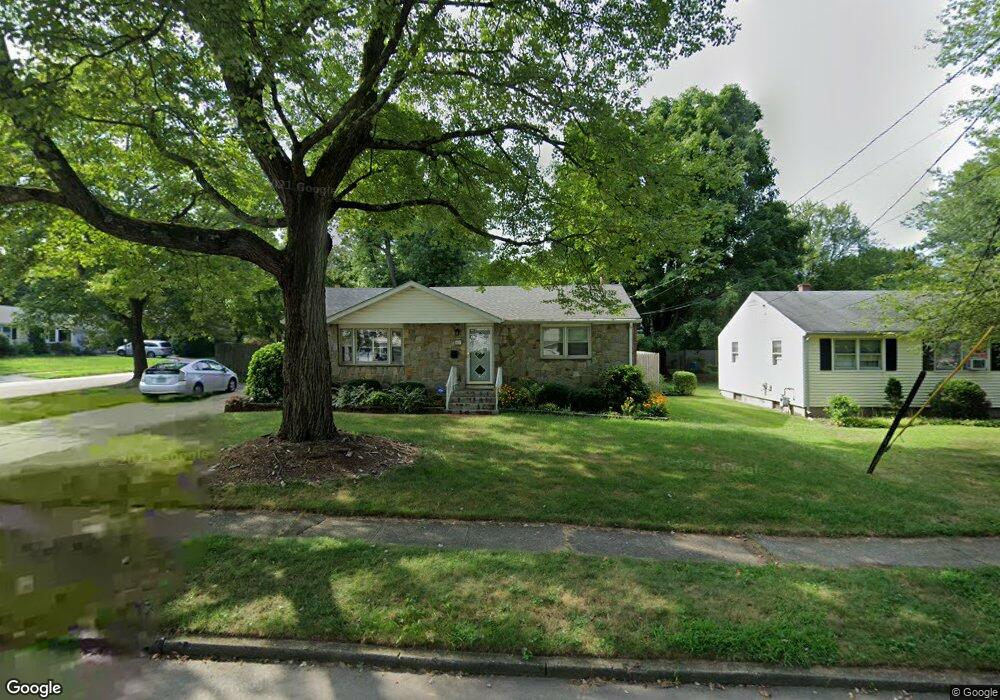 61 Partridge Ln, Fairfield, CT 06824 - photo 1