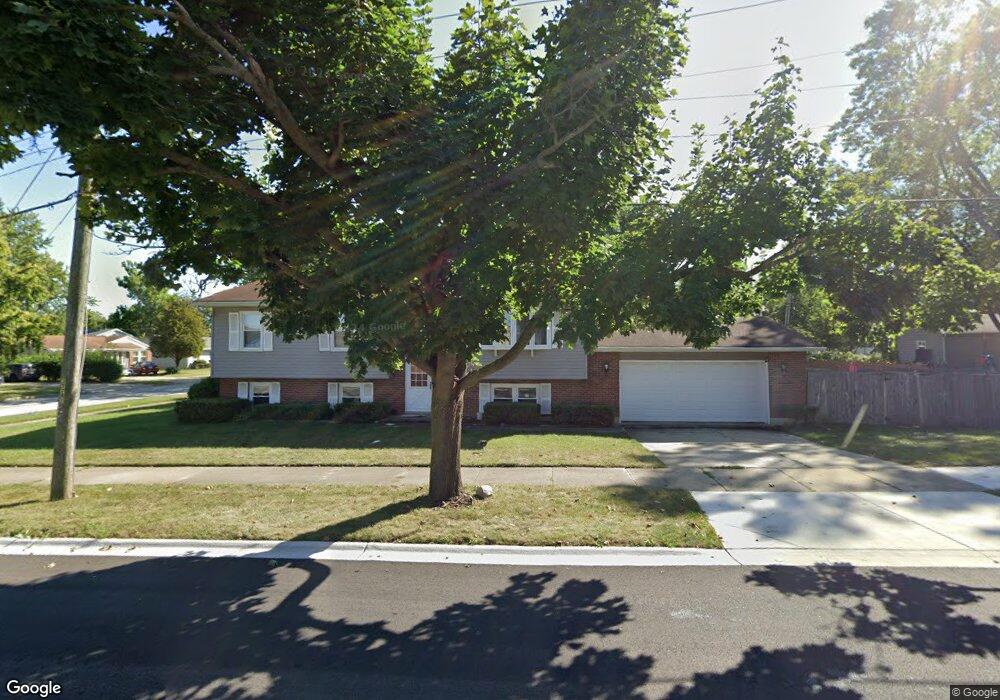 2811 University Ave, Waukegan, IL 60085 - photo 1