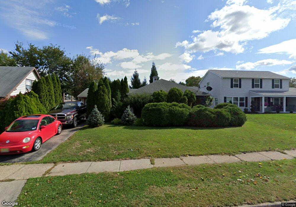 24 Pebble Ln, Willingboro, NJ 08046 - photo 1