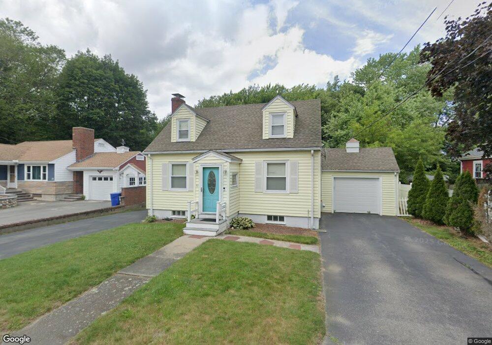 31 Eustis St, Saugus, MA 01906 - photo 1