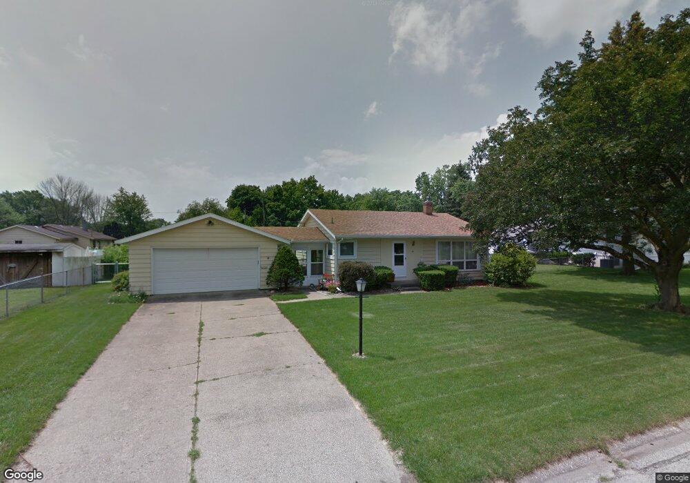 411 E Carlton Ave, Elkhart, IN 46517 - photo 1