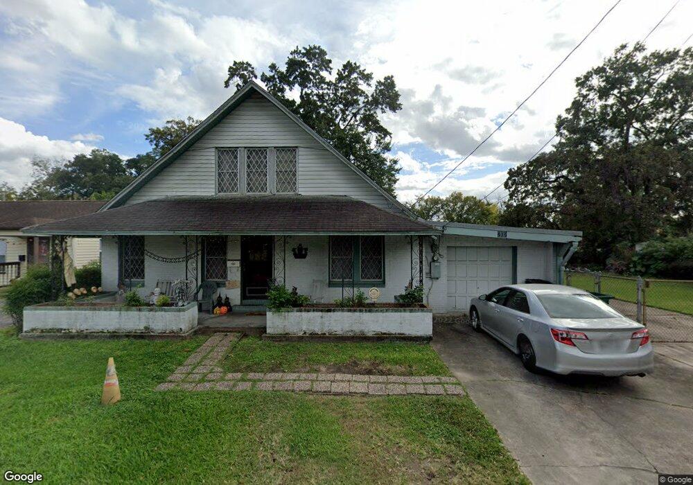 202 Melbourne St, Houston, TX 77022 - photo 1
