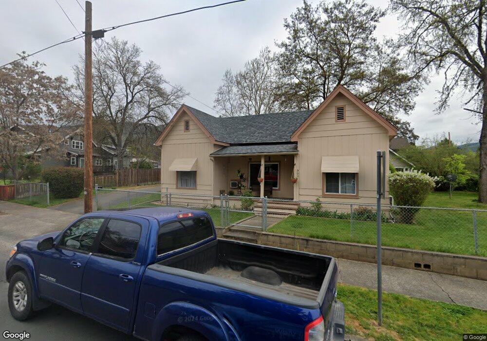 903 NE 8th St unit A/B, Grants Pass, OR 97526 - photo 1