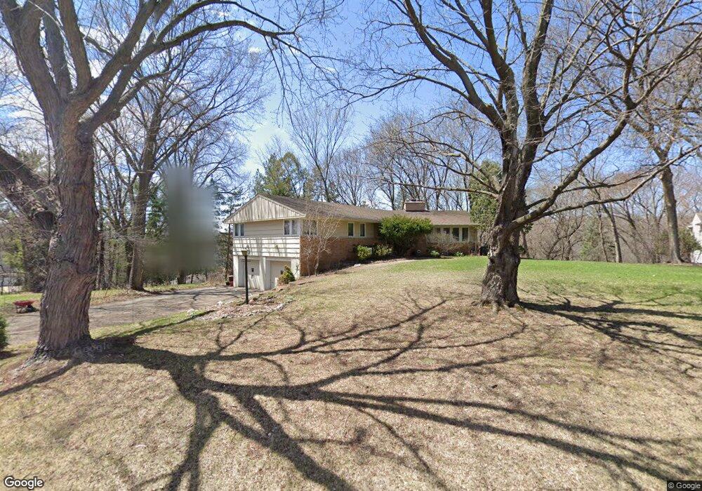 4052 Heathcote Rd, Wayzata, MN 55391 - photo 1