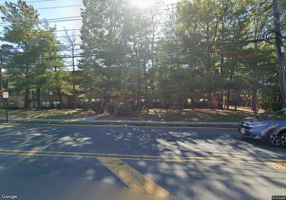 209 Green Hollow Dr, Iselin, NJ 08830 - photo 1