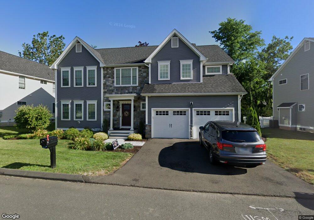 4 Gledhill Ln, West Hartford, CT 06117 - photo 1