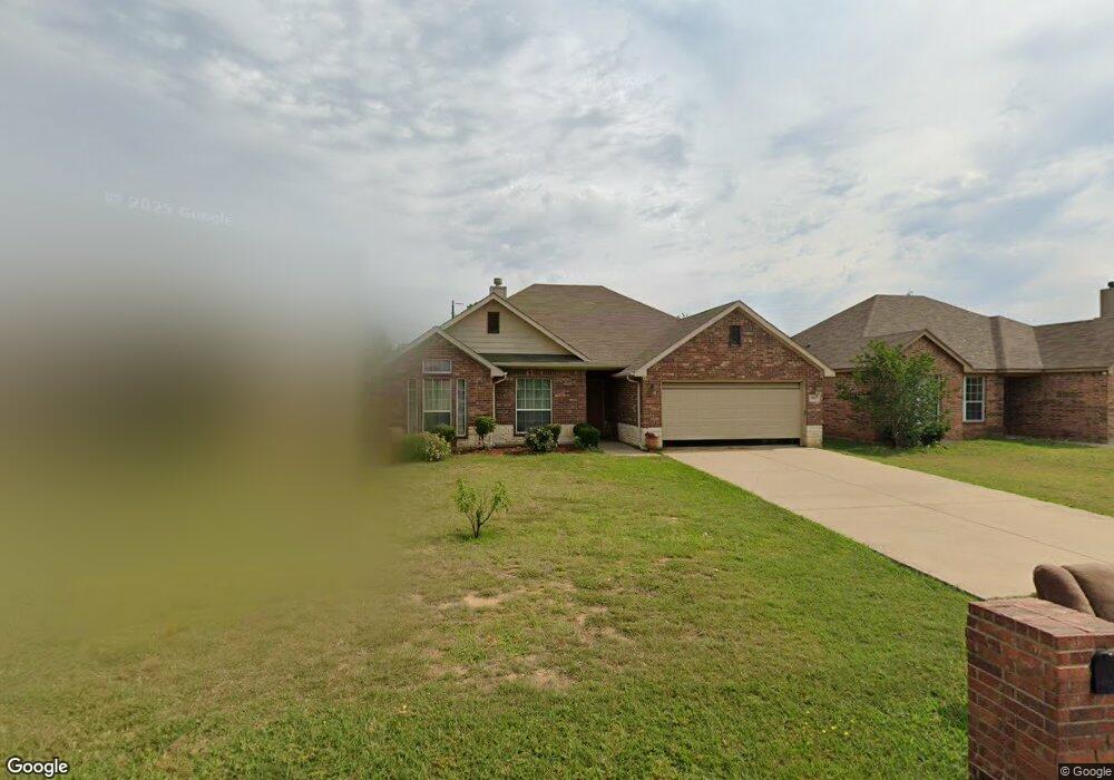 902 Spring Creek St, Cleburne, TX 76031 - photo 1