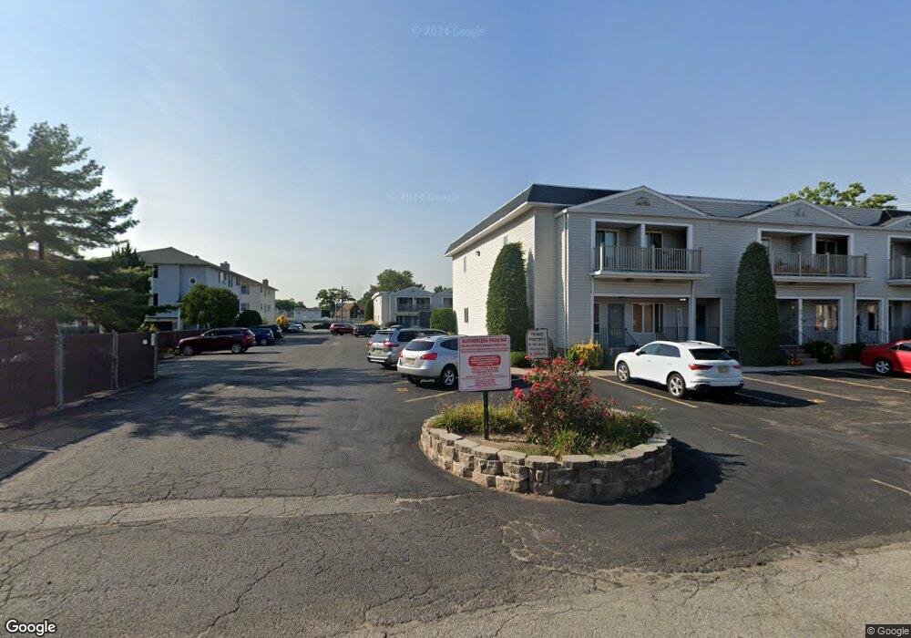 7 Willow Wood Square, East Rutherford, NJ 07073 - photo 1