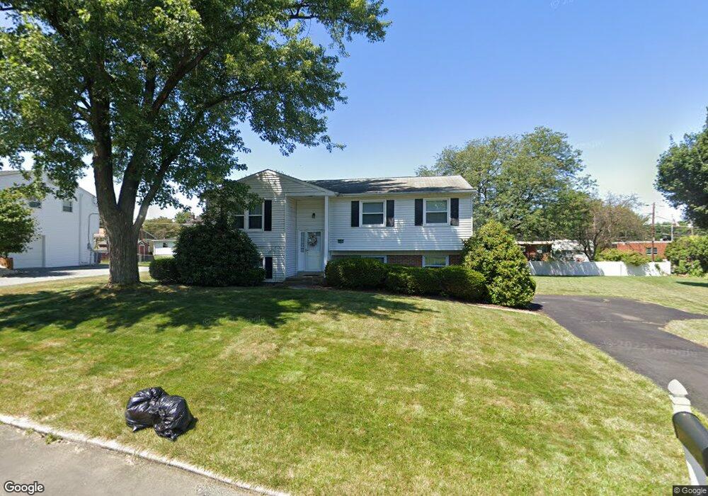 5017 Cypress St, Allentown, PA 18106 - photo 1