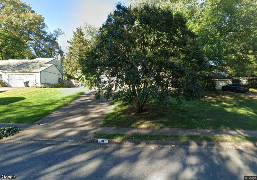 11820 Blue Spruce Rd, Reston, VA 20191 - photo 1