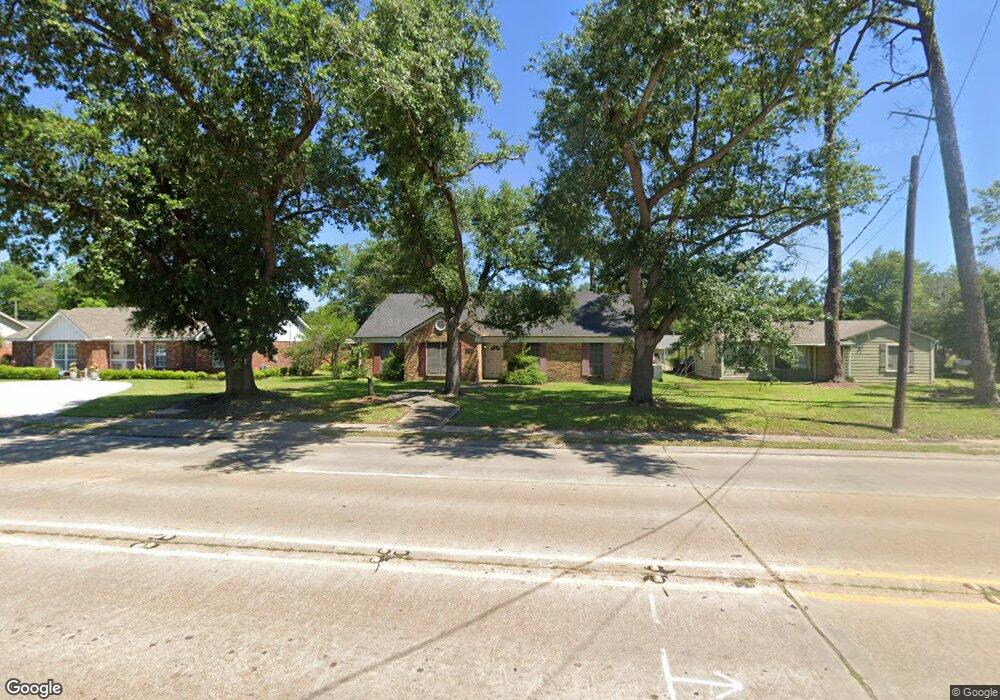 2127 E Prien Lake Rd, Lake Charles, LA 70601 - photo 1