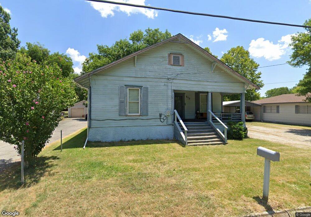 812 Ritchey St, Gainesville, TX 76240 - photo 1