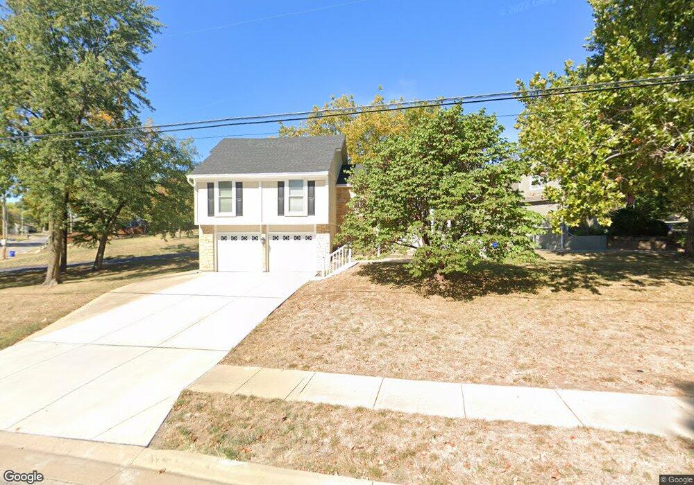 14012 Midland Dr, Shawnee, KS 66216 - photo 1