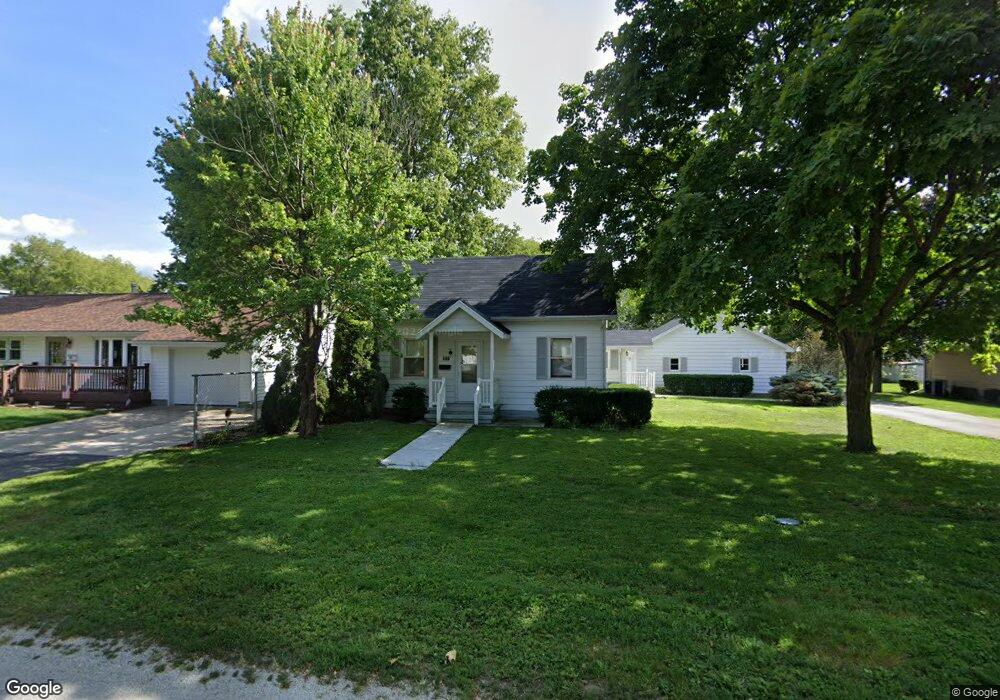 207 E Pinzon St, Tuscola, IL 61953 - photo 1