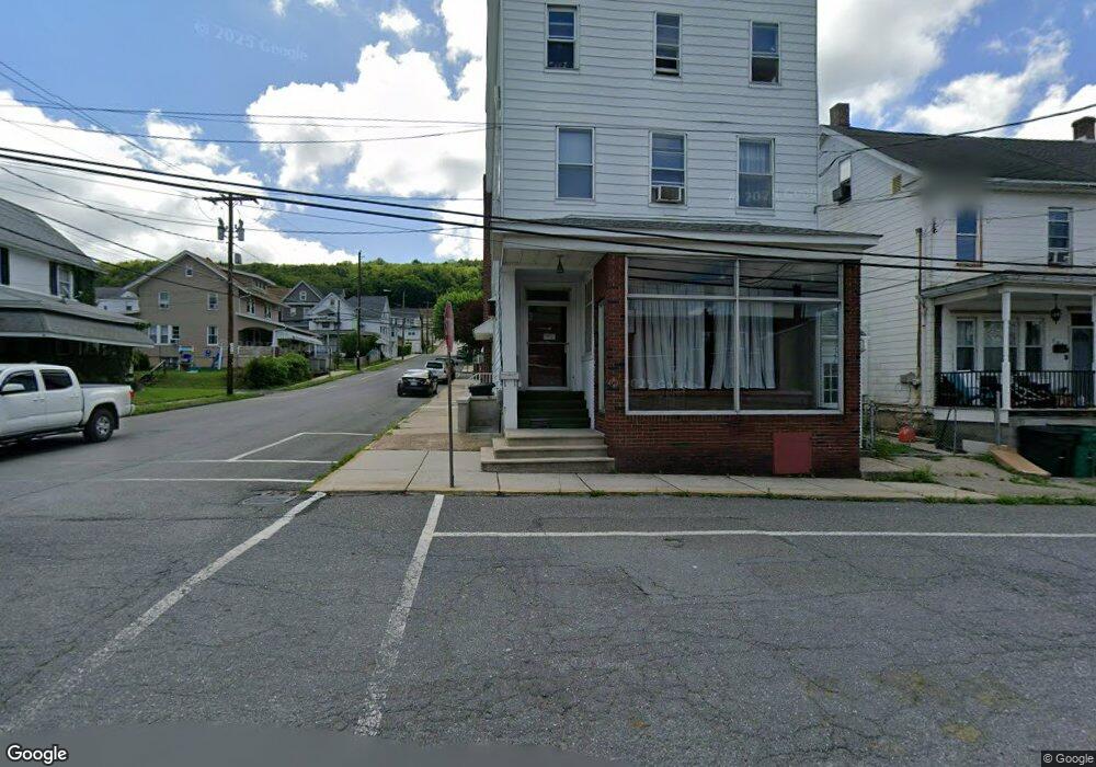 200 W Bertsch St unit 202, Lansford, PA 18232 - photo 1