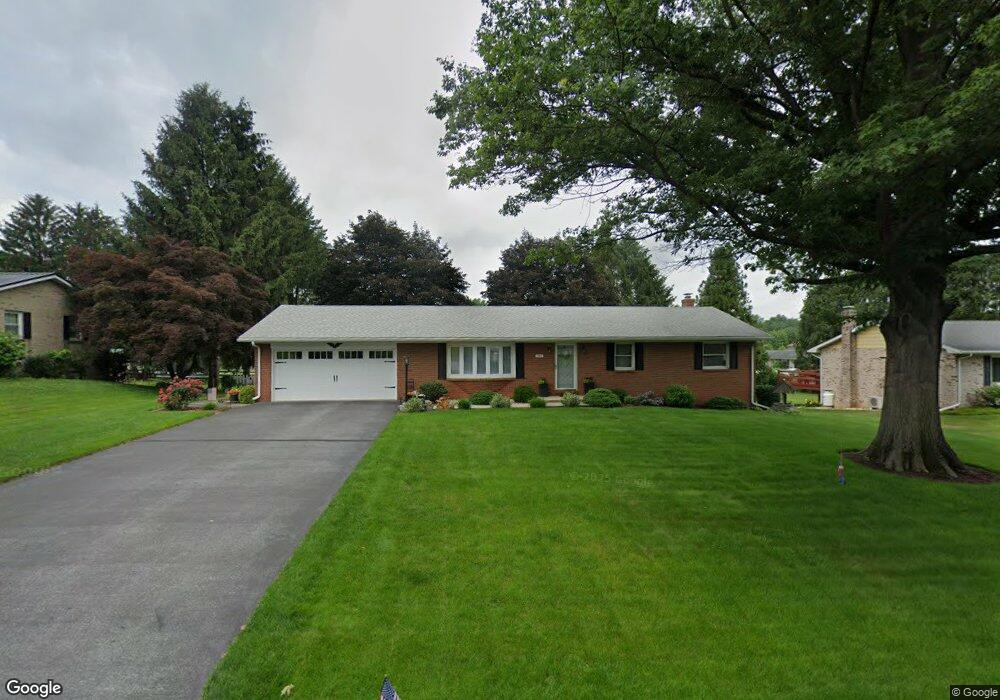 2967 Jefferson Dr, Chambersburg, PA 17201 - photo 1