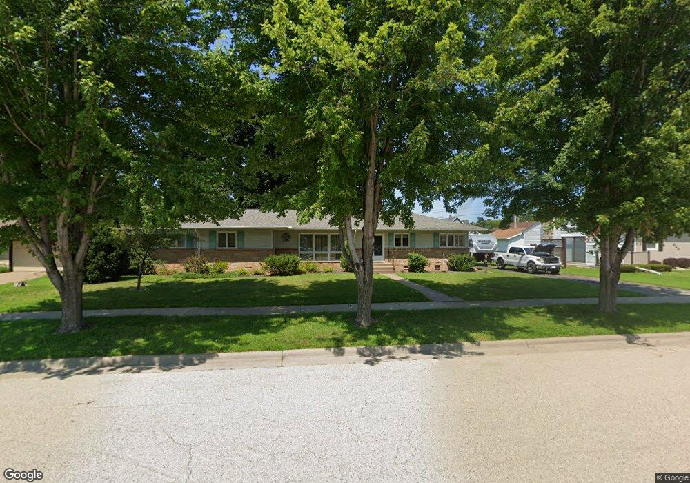 424 S 4th St, La Crescent, MN 55947 - photo 1