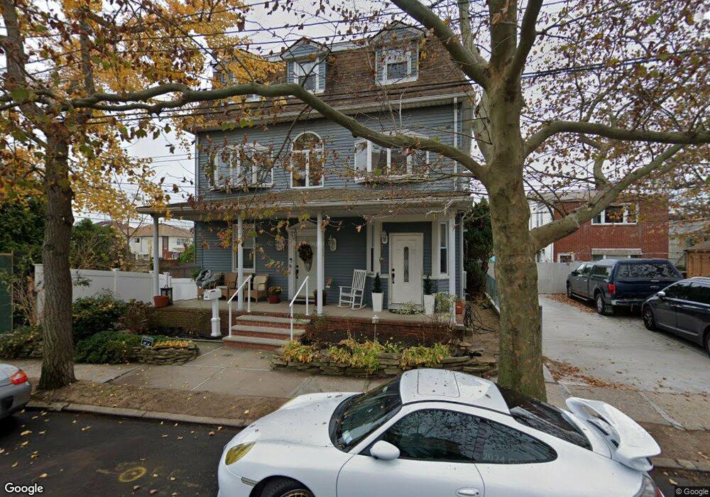 206 Cedar Ave, Staten Island, NY 10305 - photo 1
