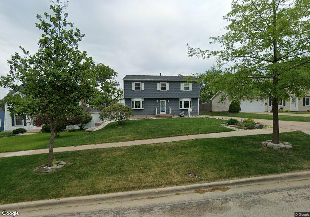 826 17th St SE, Cedar Rapids, IA 52403 - photo 1