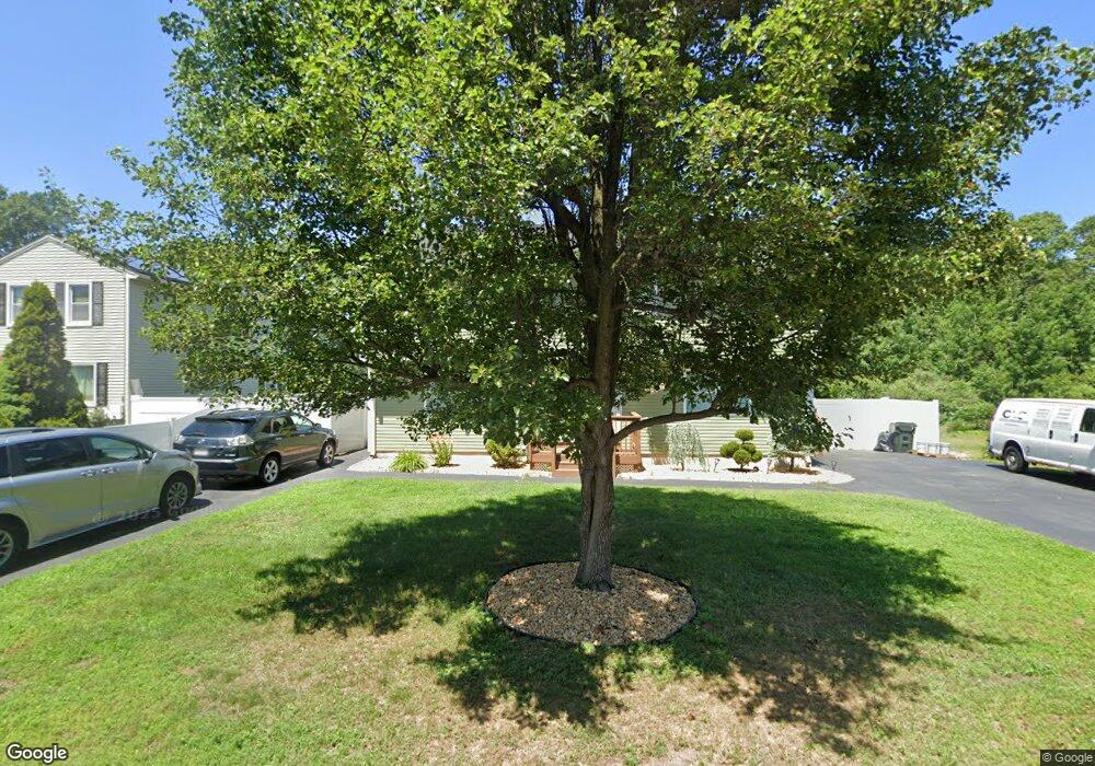 74 Glenmore St, Springfield, MA 01129 - photo 1