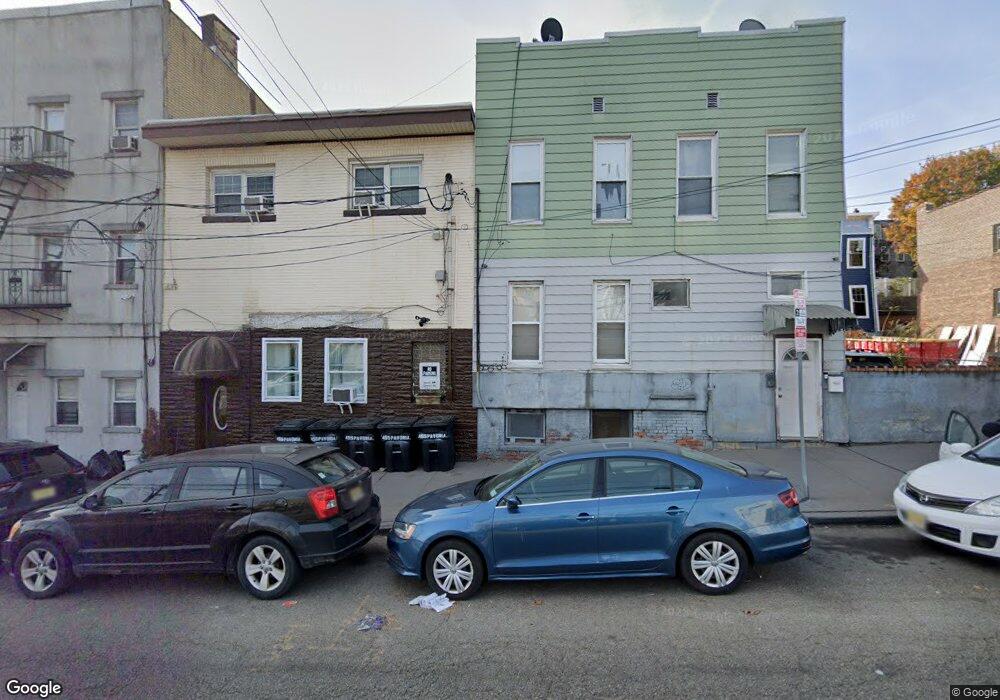 455 Pavonia Ave unit 1R, Jersey City, NJ 07306 - photo 1