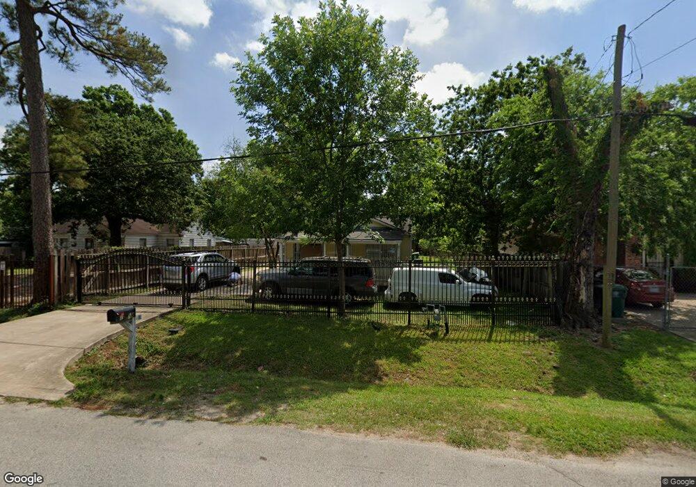 7914 Schneider St, Houston, TX 77093 - photo 1