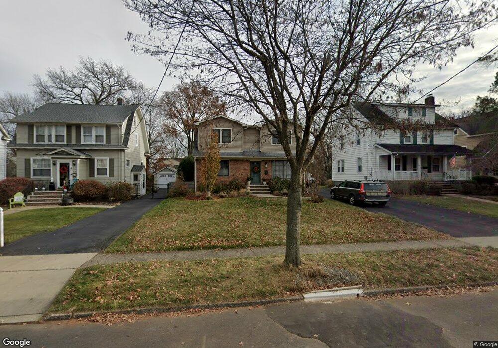 637 Roosevelt St, Westfield, NJ 07090 - photo 1