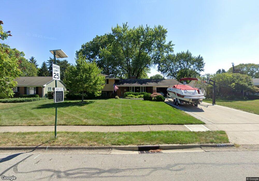 2826 Pickwick Dr, Columbus, OH 43221 - photo 1