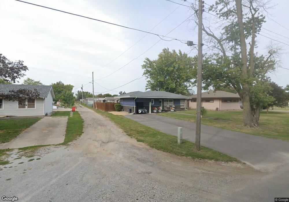 912 Piatt Ave, Mattoon, IL 61938 - photo 1