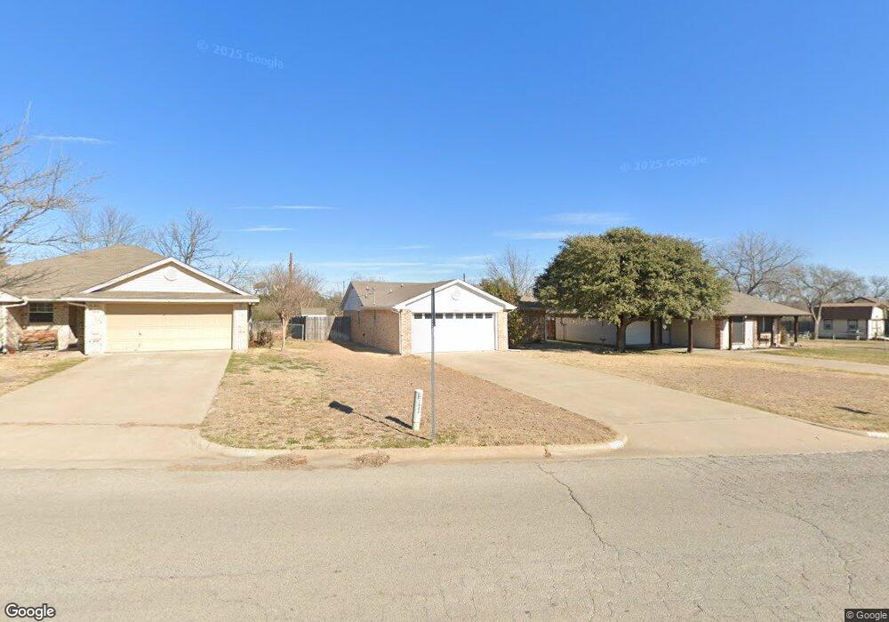 1002 W Couts St, Weatherford, TX 76086 - photo 1
