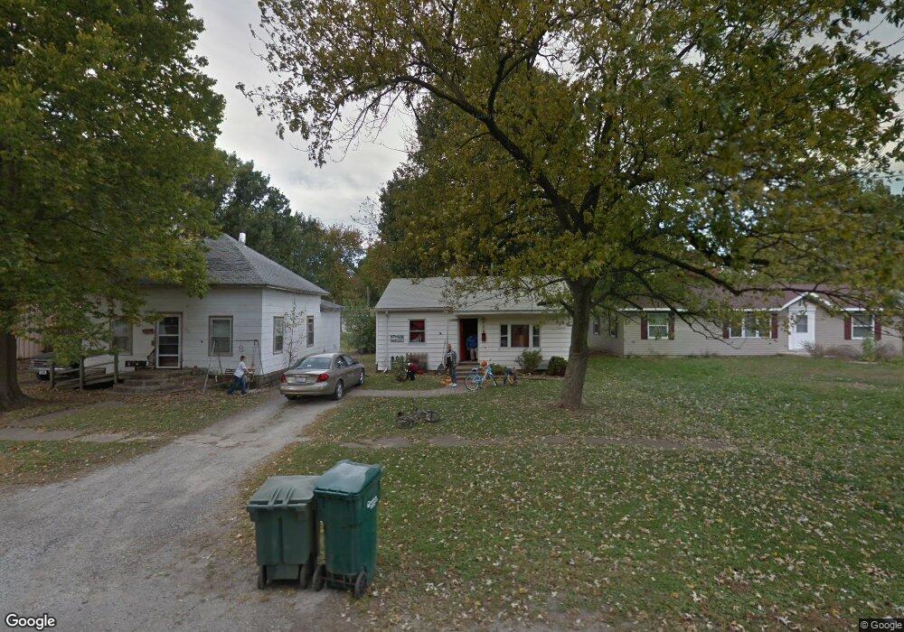 406 E Barker St, Tuscola, IL 61953 - photo 1