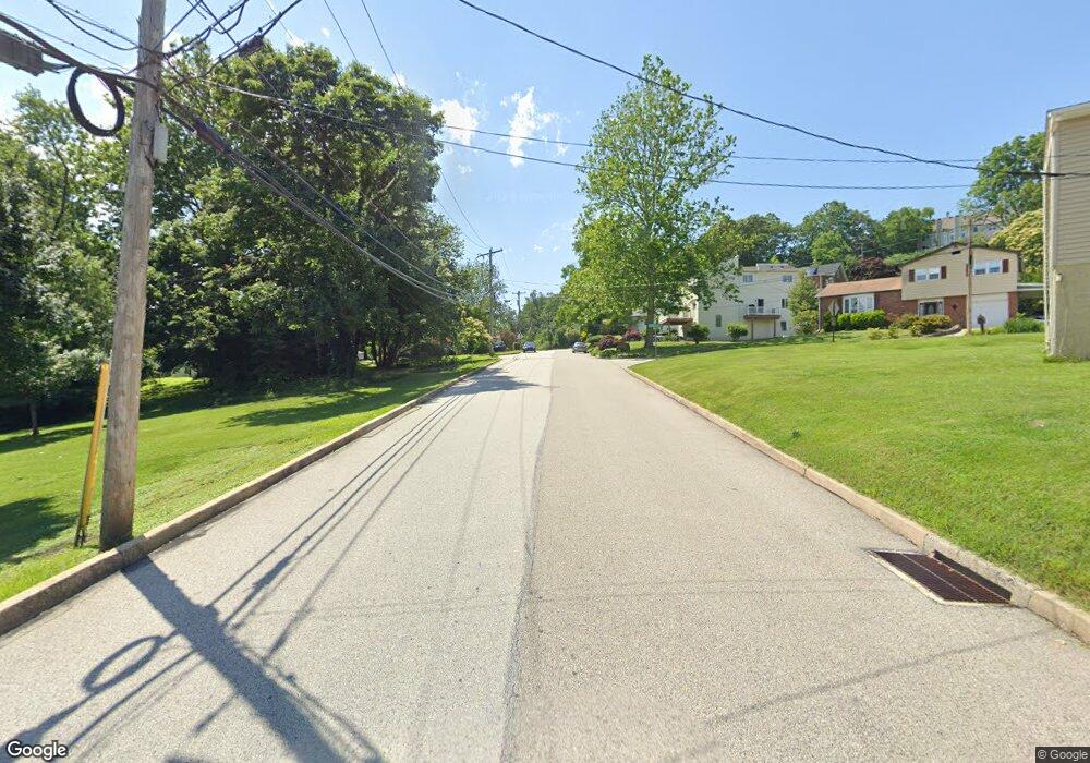 220 Supplee Ln, Conshohocken, PA 19428 - photo 1