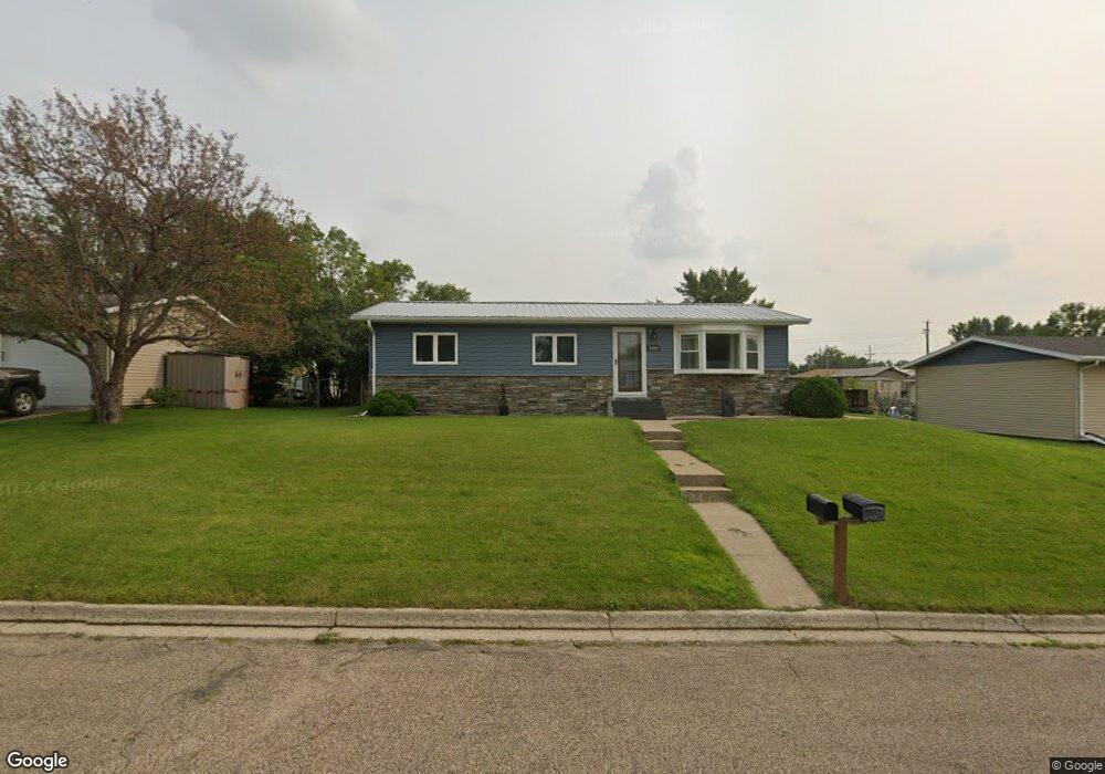 1007 14th St SW, Jamestown, ND 58401 - photo 1