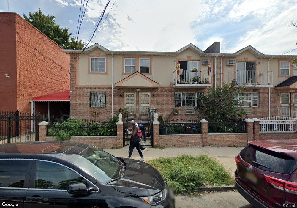 9006 95th Ave, Ozone Park, NY 11416 - photo 1