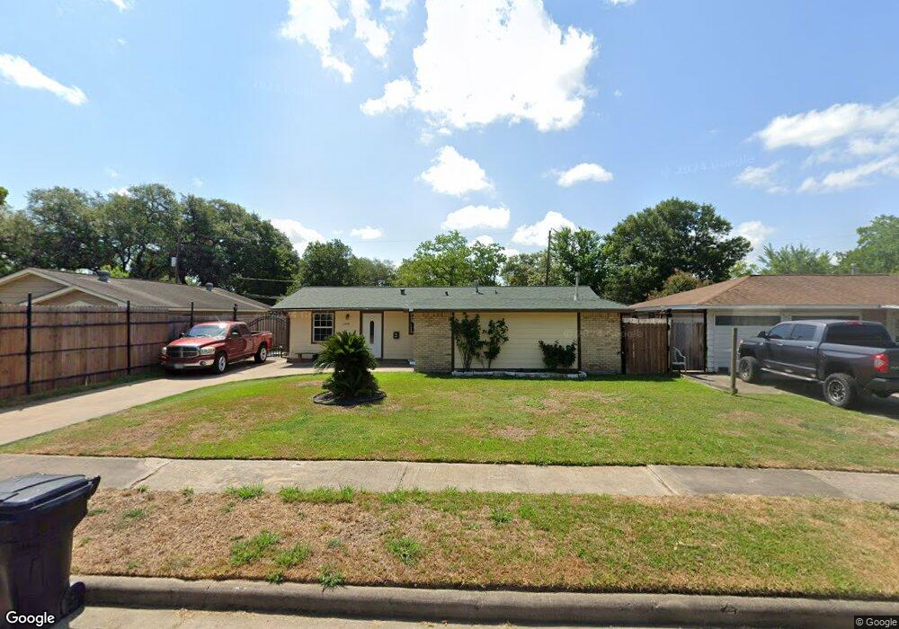 10318 Buena Park Dr, Houston, TX 77089 - photo 1